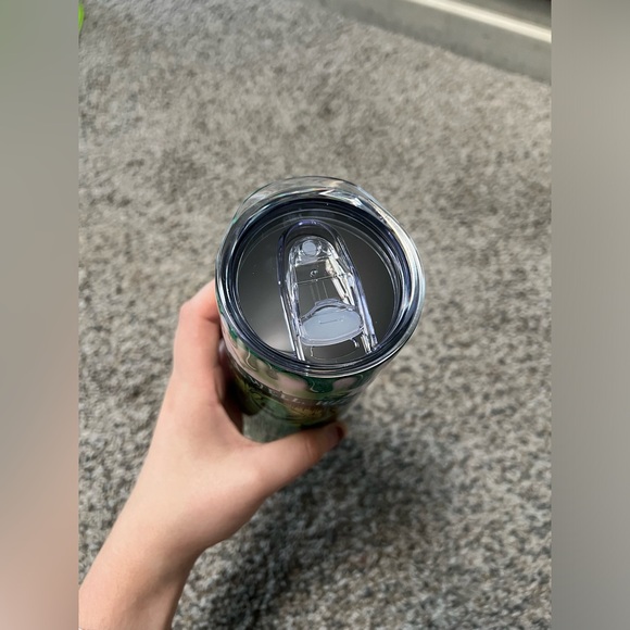 Oogie boogie 20oz tumbler with lid and straw - Picture 4 of 4